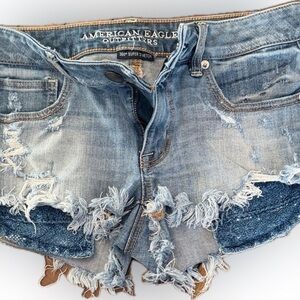 American Eagle Outfitters Frayed Jean Shorts - Light Blue